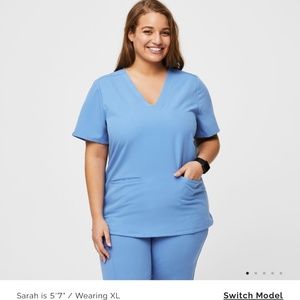 FIGS SCRUB TOP